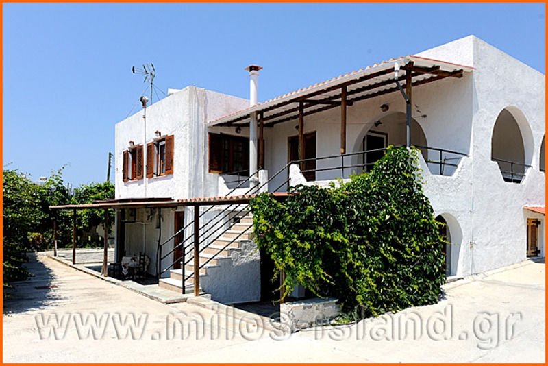 Iremia Rooms Adamantas  Екстериор снимка