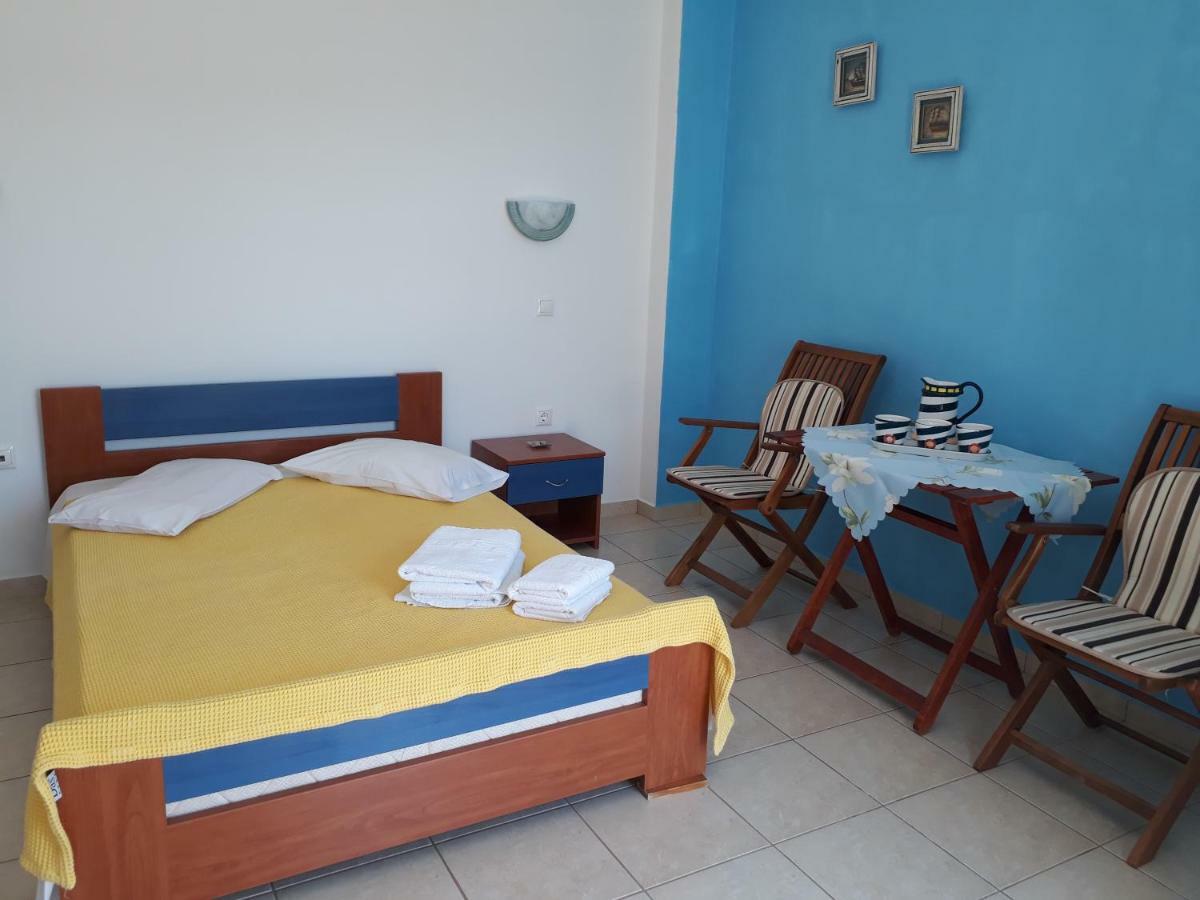 Iremia Rooms Adamantas  Екстериор снимка