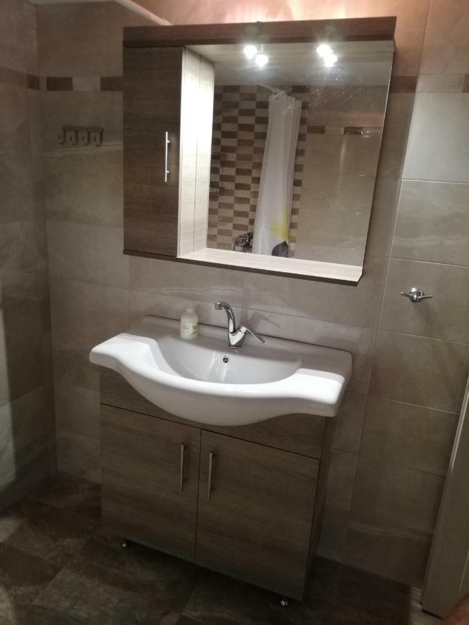 Iremia Rooms Adamantas  Екстериор снимка